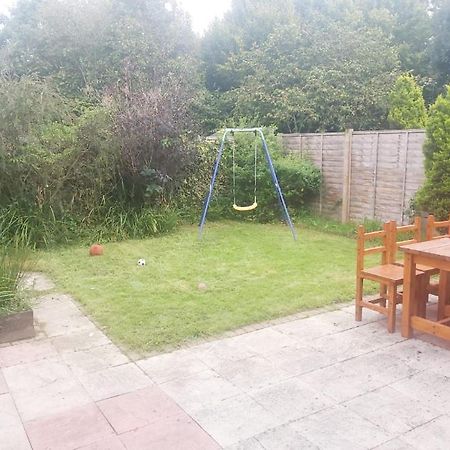 Ashford Holiday Home Smithy Drive Sleeps 5 Free Wifi And Vehicle Parking Kingsnorth Luaran gambar