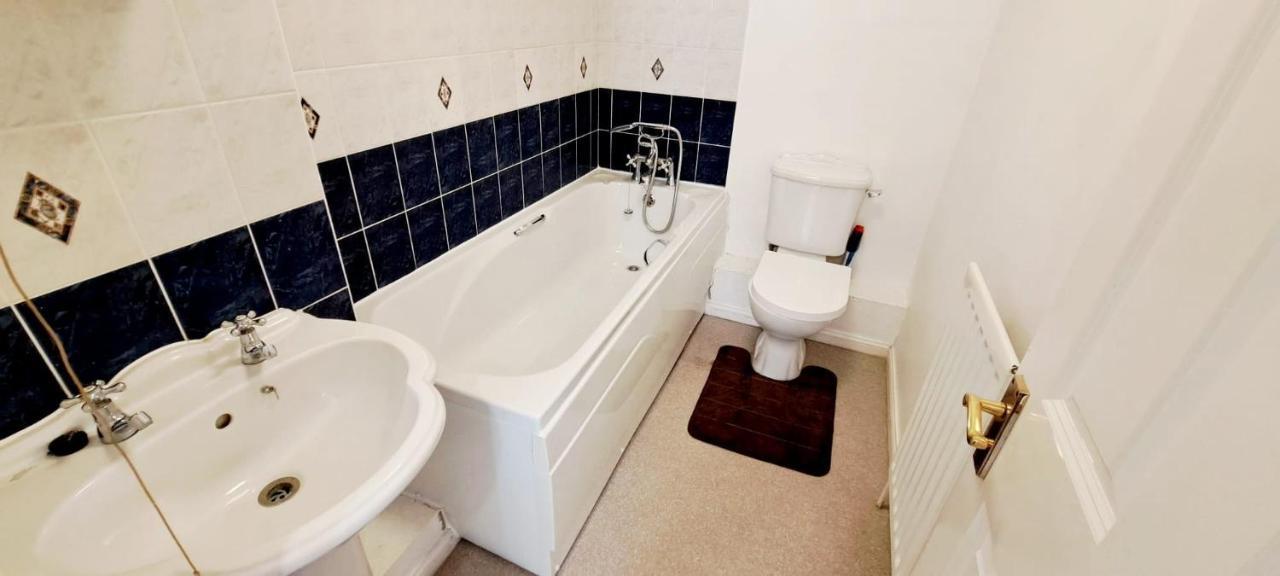 Ashford Holiday Home Smithy Drive Sleeps 5 Free Wifi And Vehicle Parking Kingsnorth Luaran gambar